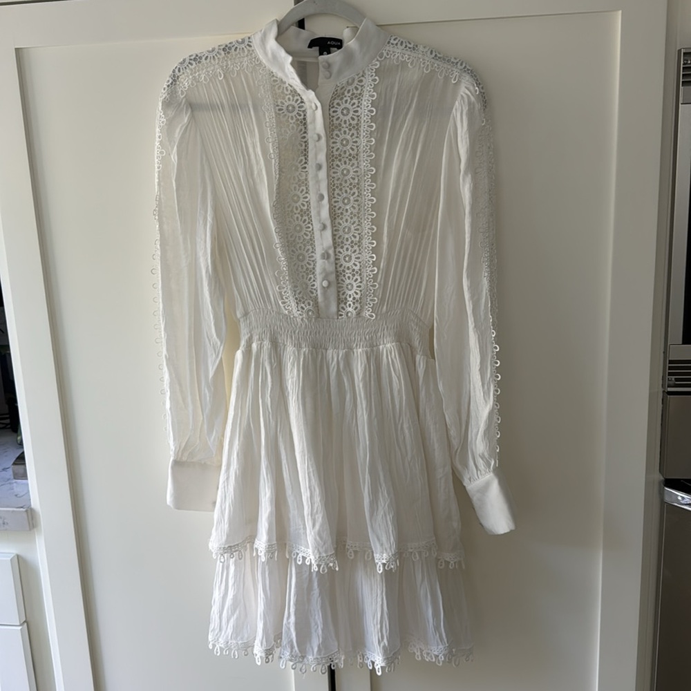 AQUA beautiful White gauze/eyelet long sleeve SM 6-8 NWOT never worn! Buttons
